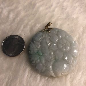 Jewelry - Exquisitely detailed piece of jade 14k clasp Jewelry - Exquisitely detailed piece of jade 14k clasp